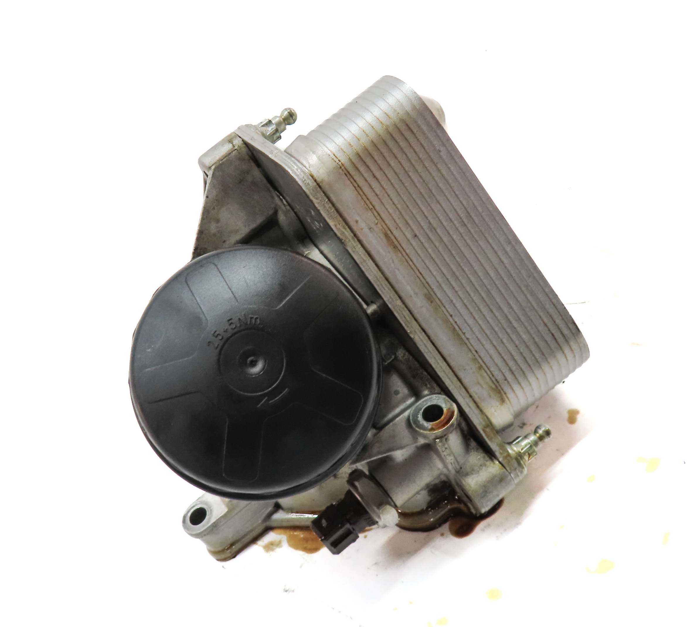 2007 BMW Z4 (E85) 3.0L (N52) ENGINE MOTOR OIL FLUID FILTER HOUSING w/ COOLER — exact item pictured